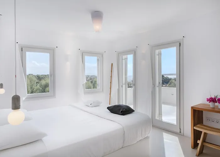 Seven Santa Maria מלון