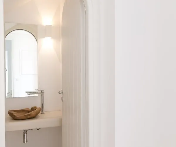 Seven Santa Maria מלון